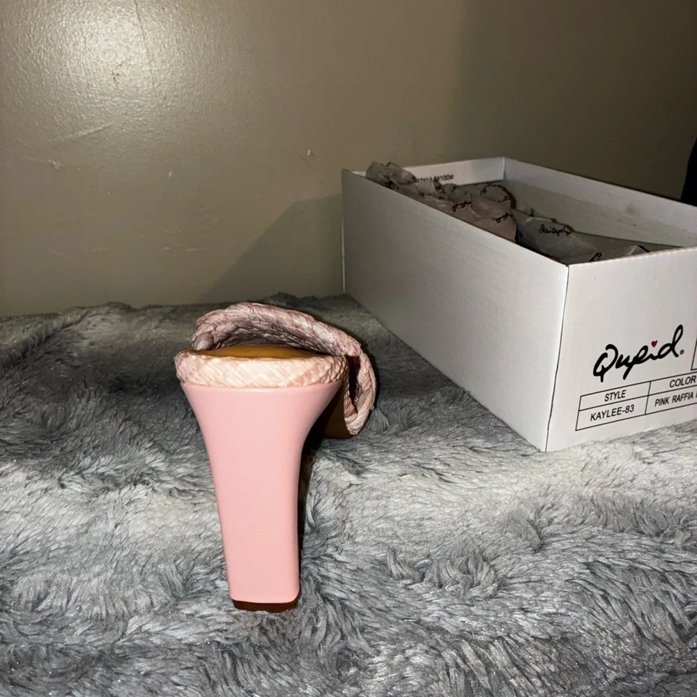 💰Qupid NEW 7.5 Pink Raffia Braided Heels Pumps Sandals Mean Girls Preppy - Picture 8 of 9